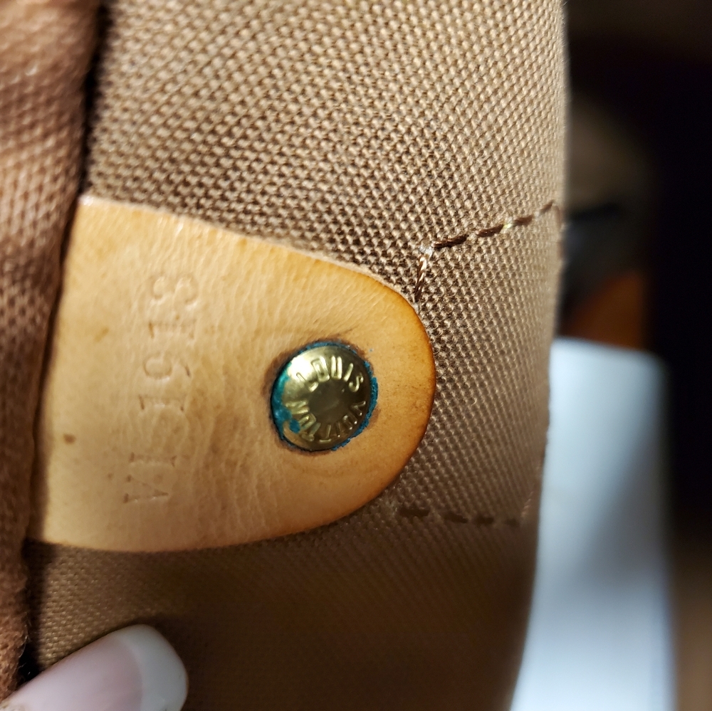 Authentic Louis Vuitton Speedy handbag and matchin